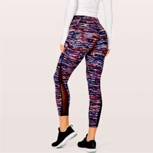 Lululemon Train Times 7/8 Pant *25" Hinshu Alpine White Multi / Black size 6